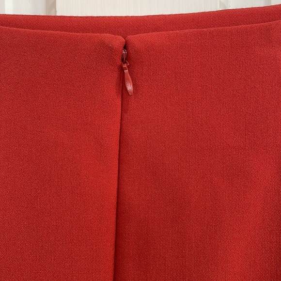 Banana Republic || Mini Skirt with Laser Cut Hem; Burnt Orange; Size 4 - Picture 8 of 12